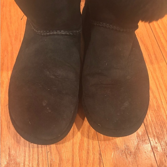 Preowned Ugg Women's Bailey Button Sheepskin Boot Size 6 - Picture 6 of 7